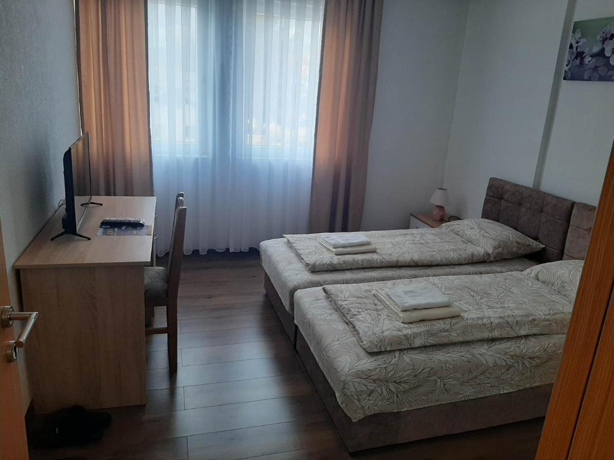 Vila Centar Mb Bed & Breakfast Sjenica Exterior photo